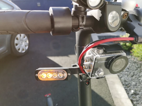 Byr Xiaomi M365 ön göz kırpma montajı (Sadece Plastik Aparattır!!!) 3D - 3