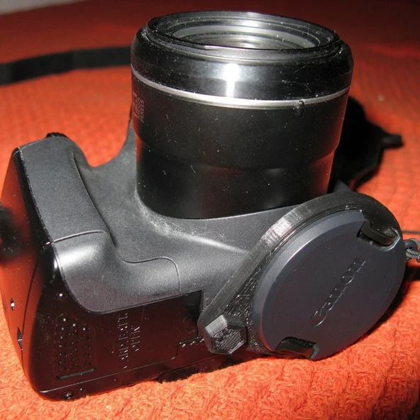 Byr Kamera tabanına vidalanmış lens kapağı tutucu (Sadece Plastik Aparattır!!!) 3D