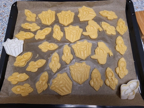 Byr Çerez kesici seti (kendi resminizi yükleyin) (Sadece Plastik Aparattır!!!) 3D ürün görseli 1