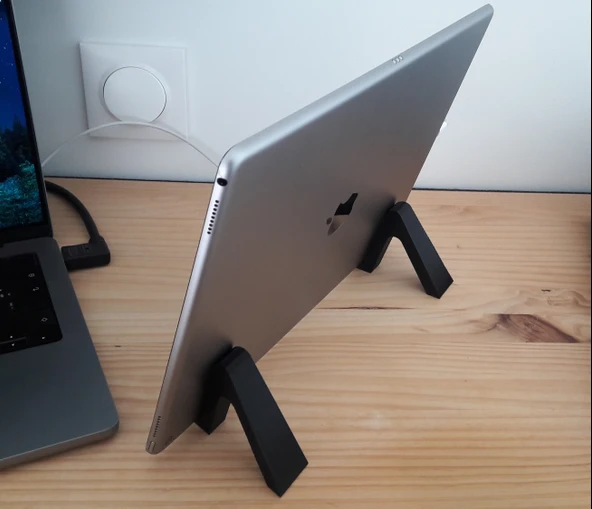 Byr İPad Pro Small Stand (Sadece Plastik Aparattır!!!) 3D - Resim 4