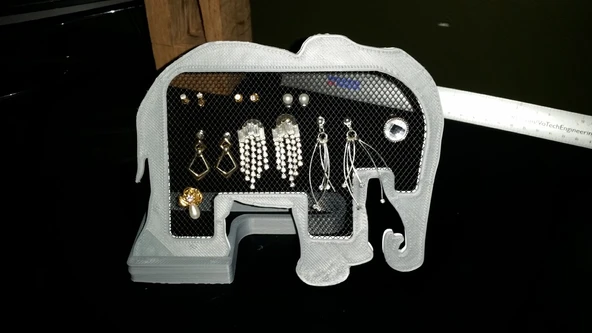 Byr Fil Küpe Tutucu (Sadece Plastik Aparattır!!!) 3D