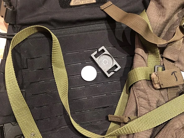 Byr Apple Airtag Molle ve Universal 25mm dokuma montajı (Sadece Plastik Aparattır!!!) 3D - 3