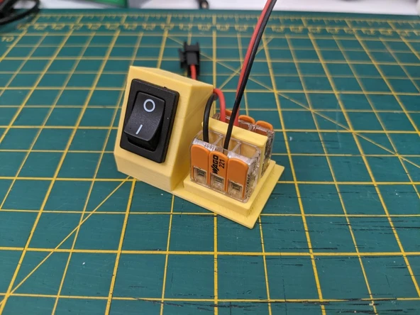 Byr Wago 221 Switch ile Güç Rayı (Sadece Plastik Aparattır!!!) 3D ürün görseli 1