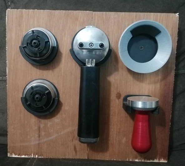 Byr Espresso Araçları Duvar Montajı - Oster (Sadece Plastik Aparattır!!!) 3D