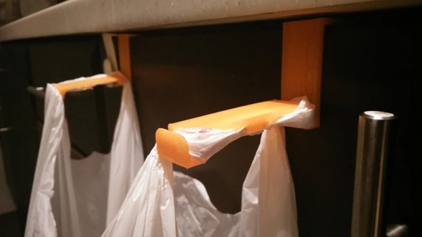 Byr Mutfak dolapları için çöp torbası askısı (Sadece Plastik Aparattır!!!) 3D - 4