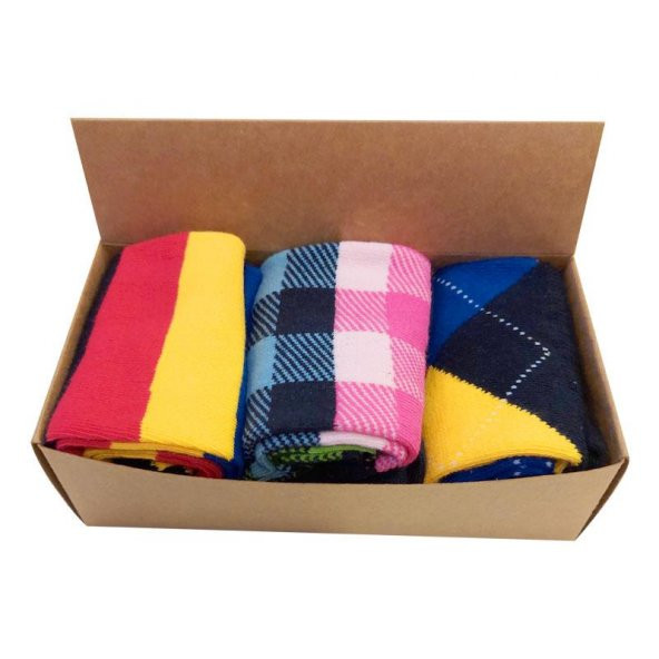Kutuda Üçlü Renkli Desenli Kombin Soket Çorap