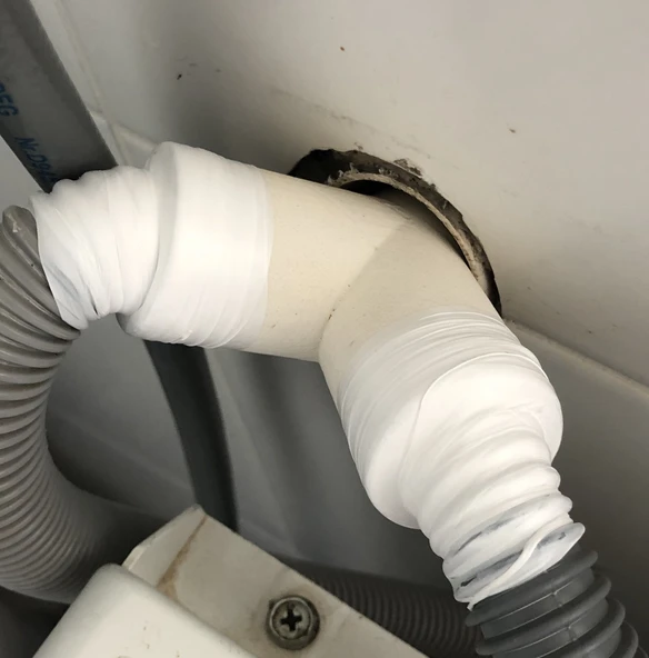 Byr Çamaşır Makinesi Tahliye Hortumu Marangoz y (Sadece Plastik Aparattır!!!) 3D - 2