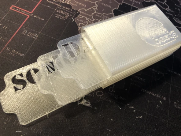 Byr Salgın Temeller: Cerrahi Maske İçin Şık Dava (Sadece Plastik Aparattır!!!) 3D - Resim 3