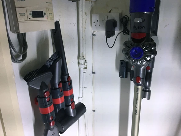 Byr Dyson Duvar braketi V8 V10 V11 6 alet için Alet Tutucu (Sadece Plastik Aparattır!!!) 3D - Resim 4