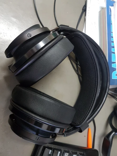 Byr Fidelio x2 kulak ped halkaları (Sadece Plastik Aparattır!!!) 3D ürün görseli