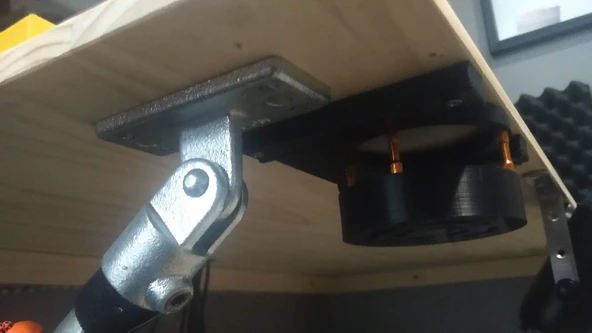 Byr Masa sürgülü bardak tutucunun altında (Sadece Plastik Aparattır!!!) 3D - 3