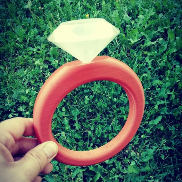 Byr Yüzük ve Elmas (Sadece Plastik Aparattır!!!) 3D ürün görseli