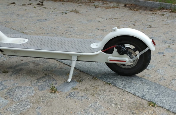 Byr Xiaomi Scooter M365 Arka Çamurluk Braketi (Sadece Plastik Aparattır!!!) 3D - 3