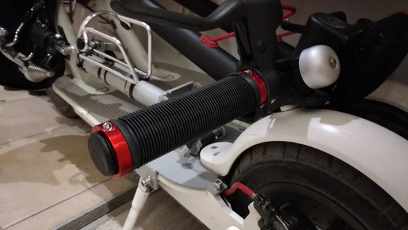 Byr Xiaomi Mijia M365 GRIPS uzanıyor (Sadece Plastik Aparattır!!!) 3D