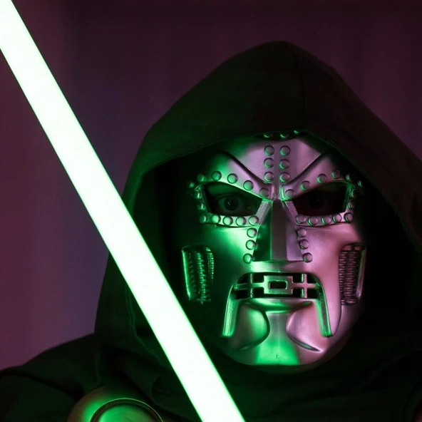 Byr Doctor Doom Mask Remix (Perçin Delikleri ile) (Sadece Plastik Aparattır!!!) 3D ürün görseli