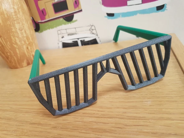 Byr Yuvalı güneş gözlüğü (Sadece Plastik Aparattır!!!) 3D - 3