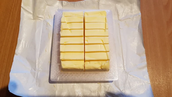 Byr Tereyağı dilimi (Sadece Plastik Aparattır!!!) 3D - 3