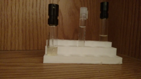 Byr Örnek Köln/Parfüm Şişesi Stand (Sadece Plastik Aparattır!!!) 3D - 3