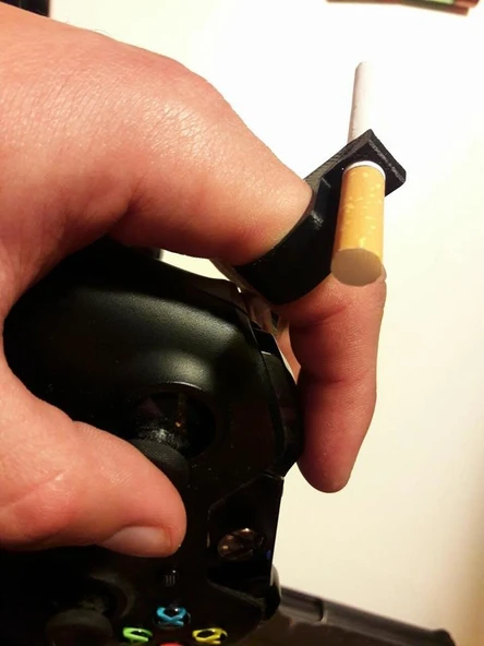 Byr Hollywood Finger Sigara Yüzüğü - Kraliyet Yüzük Sigara (Sadece Plastik Aparattır!!!) 3D ürün görseli