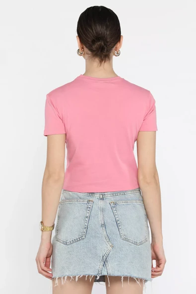 Pembe Bisiklet Yaka Baskılı Kadın Tişört - 4