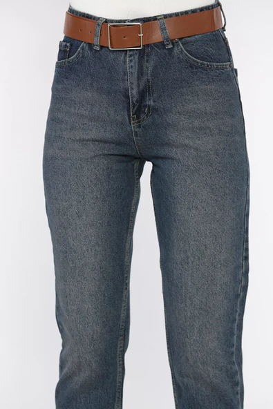 Lacivert Kadın Kemer Detaylı Mom Jean Kot Pantolon - 4