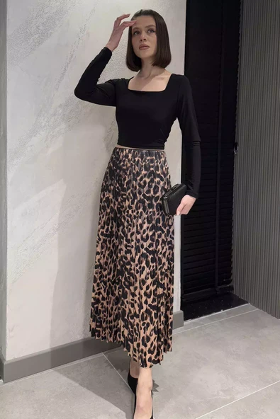 Bejsiyah Kadın Leopar Desenli Pileli Etek