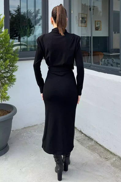 Siyah Kadın Omuz Vatkalı Taşlı Kemerli Yırtmaçlı Triko Elbise - 4