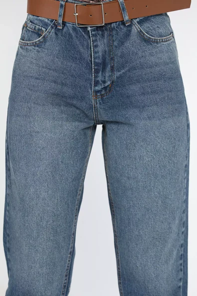 Koyumavi Kadın Kemer Detaylı Mom Jean Kot Pantolon - 4