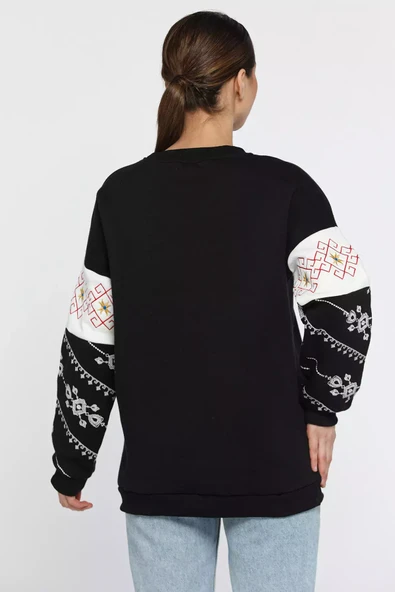 Siyah Kol Nakışlı Kadın Şardonlu Bisiklet Yaka Sweatshirt - 3