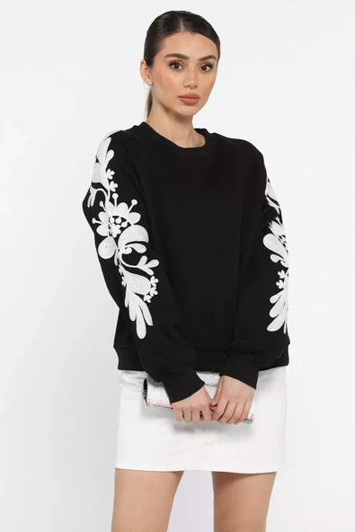 Siyah Kadın Bisiklet Yaka Kol Nakışlı Şardonlu Sweatshirt - 2