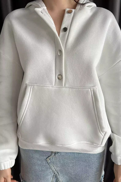 Beyaz Kadın Şardonlu Kanguru Cepli Düğme Detaylı Sweatshirt - 3