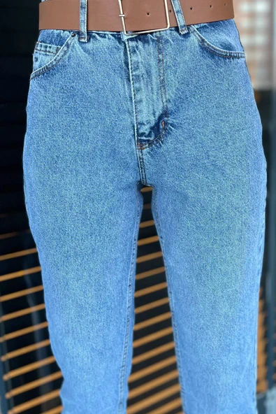 Buzmavisi Kadın Kemer Detaylı Mom Jean Kot Pantolon - 4