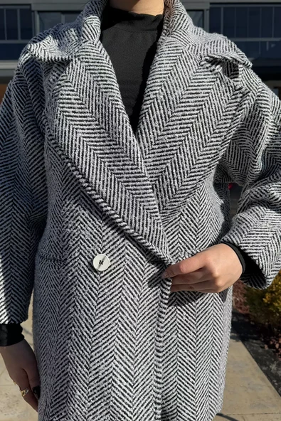Beyazsiyah Kadın Astarlı Balıksırtı Desen Oversize Kaşe Kaban - 3