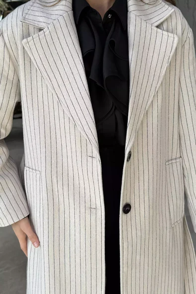 Krem Kadın Çizgi Desenli Astarlı Bel Kuşaklı Kaşe Kaban - 3