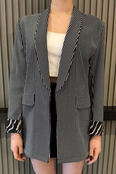 Siyah Kadın Çizgili Kol Detaylı Blazer Ceket - 3