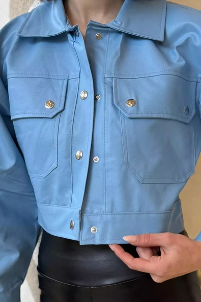 Açıkmavi Kadın Çift Cepli Çıtçıtlı Crop Top Suni Deri Ceket - 3