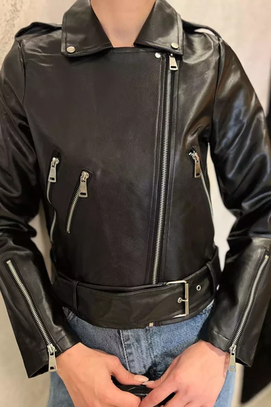 Siyah Kadın Kemer Detaylı Fermuarlı Crop Top Suni Deri Ceket - 3
