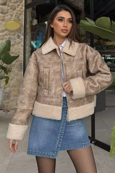 Bej Kadın Peluş Detaylı Mont - 1