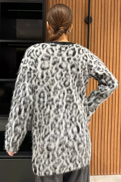 Siyahgri Kadın Leopar Desen Triko Hırka - 4