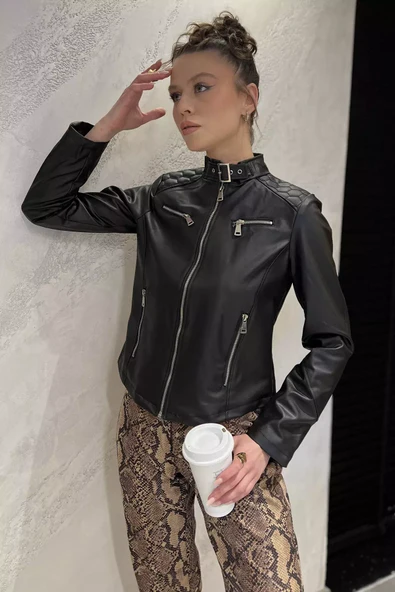 Siyah Kadın Kemer Tokalı Crop Top Suni Deri Ceket - 2
