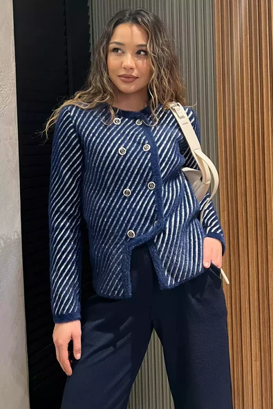 Lacivert Yumoş İplik Sakallı Triko Ceket - 1