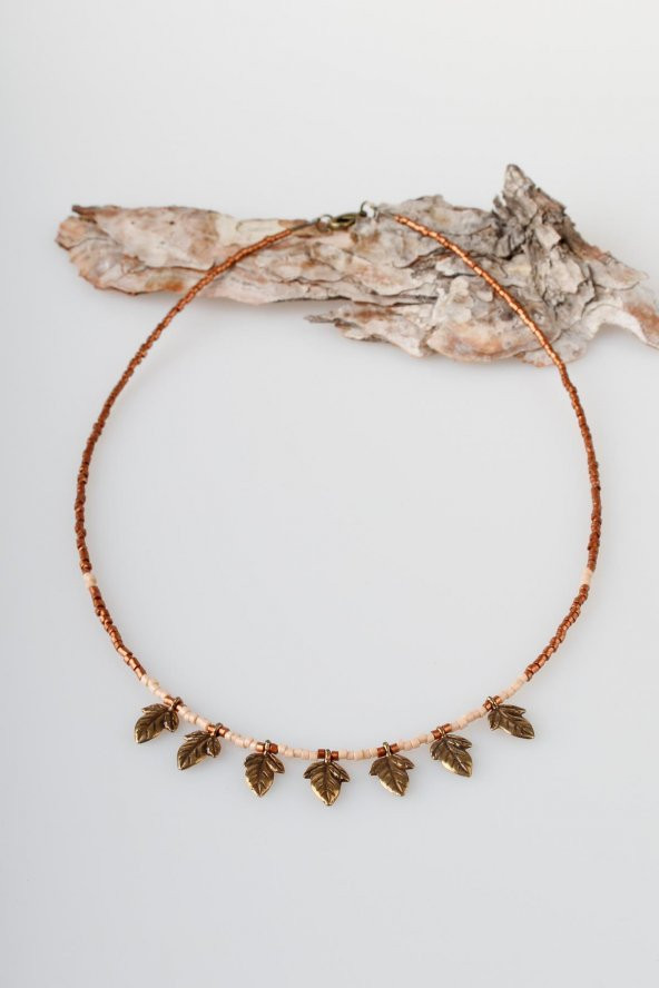 El Yapımı Kum Boncuklu Dore Renkli Yaprak Detaylı Etnik Kolye - Resim 3