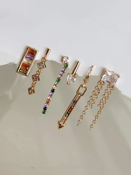 Yıldız Figürlü Çelik Altın Kaplama Gold Renkli Küpe - 1