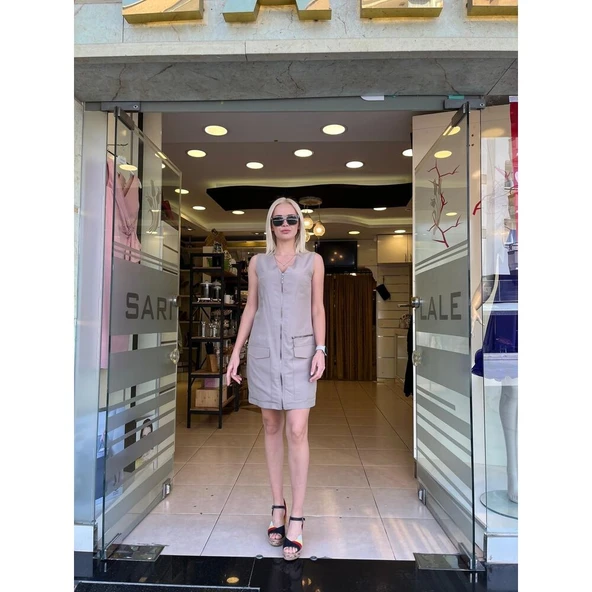 FERMUARLI KISA ELBİSE ürün görseli