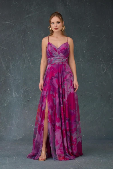 ELBİSE UZUN ASKILI DIGİTAL BASKILI YIRTMAÇLI ürün görseli