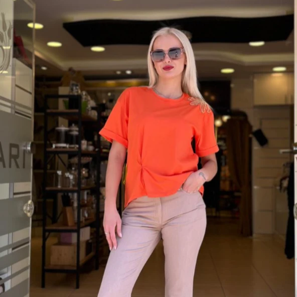 ÇİÇEK NAKIŞLI TİŞÖRT - Resim 5