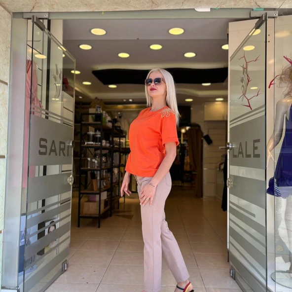 ÇİÇEK NAKIŞLI TİŞÖRT - Resim 7