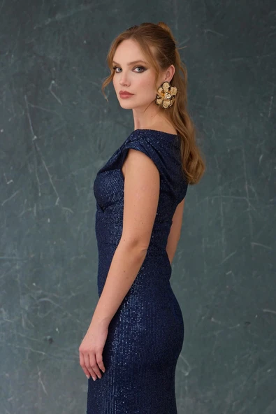 ELBISE UZUN HAKI PAYETLİ YIRTMACLI - Resim 4