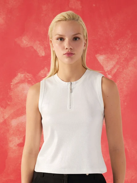 LAK BASKILI TİŞÖRT ürün görseli 1