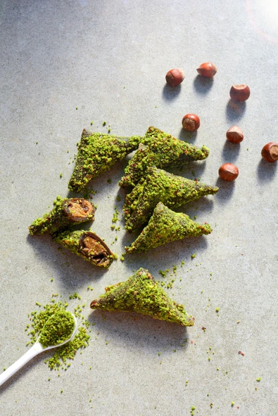 Kale Pestil & Köme Glutensiz - Şeker İlavesiz Karabuğdaylı Antep Fıstıklı Gümüşhane Muska Pestil 230 g - 2